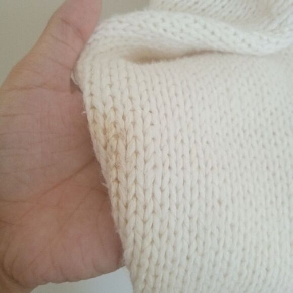 American Weekend Knit Fringe Floral Sweater White Size Medium - Picture 7 of 7